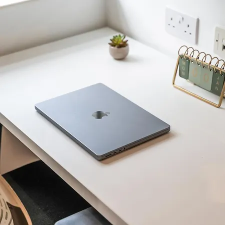 Stylish Flat - Sleeps 8 - 2 Mins To Centre *