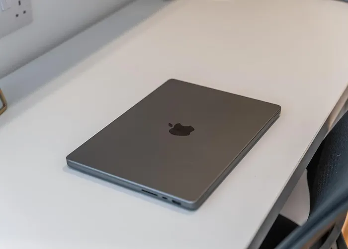 Stylish Flat - Sleeps 8 - 2 Mins To Centre Apartment *