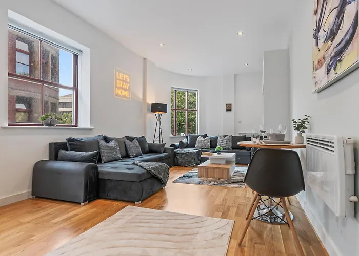 Apartment Stylish Flat - Sleeps 8 - 2 Mins To Centre *