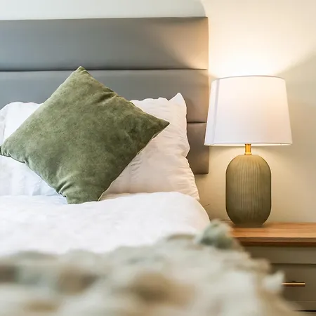 Stylish Flat - Sleeps 8 - 2 Mins To Centre Lägenhet *